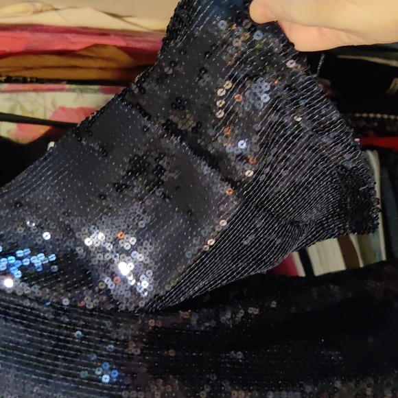 Free People 🌚 Blue sequin flutter sleeve plunging back crop top - Picture 3 of 8